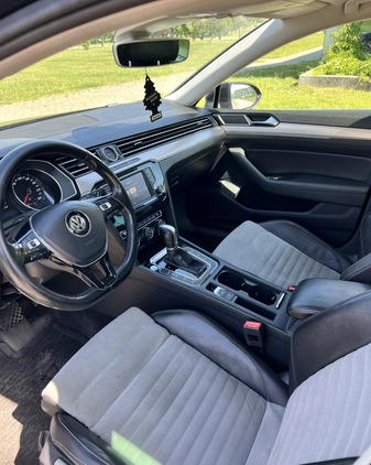 Volkswagen Passat cena 47970 przebieg: 358338, rok produkcji 2014 z Lublin małe 121